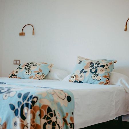 Hostal Restaurant Mussons Vins Poboleda Dış mekan fotoğraf