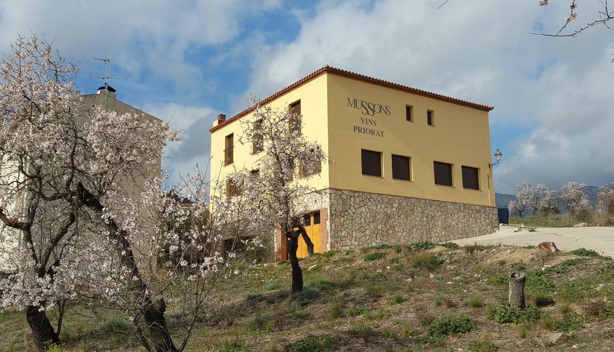Hostal Restaurant Mussons Vins Poboleda Dış mekan fotoğraf