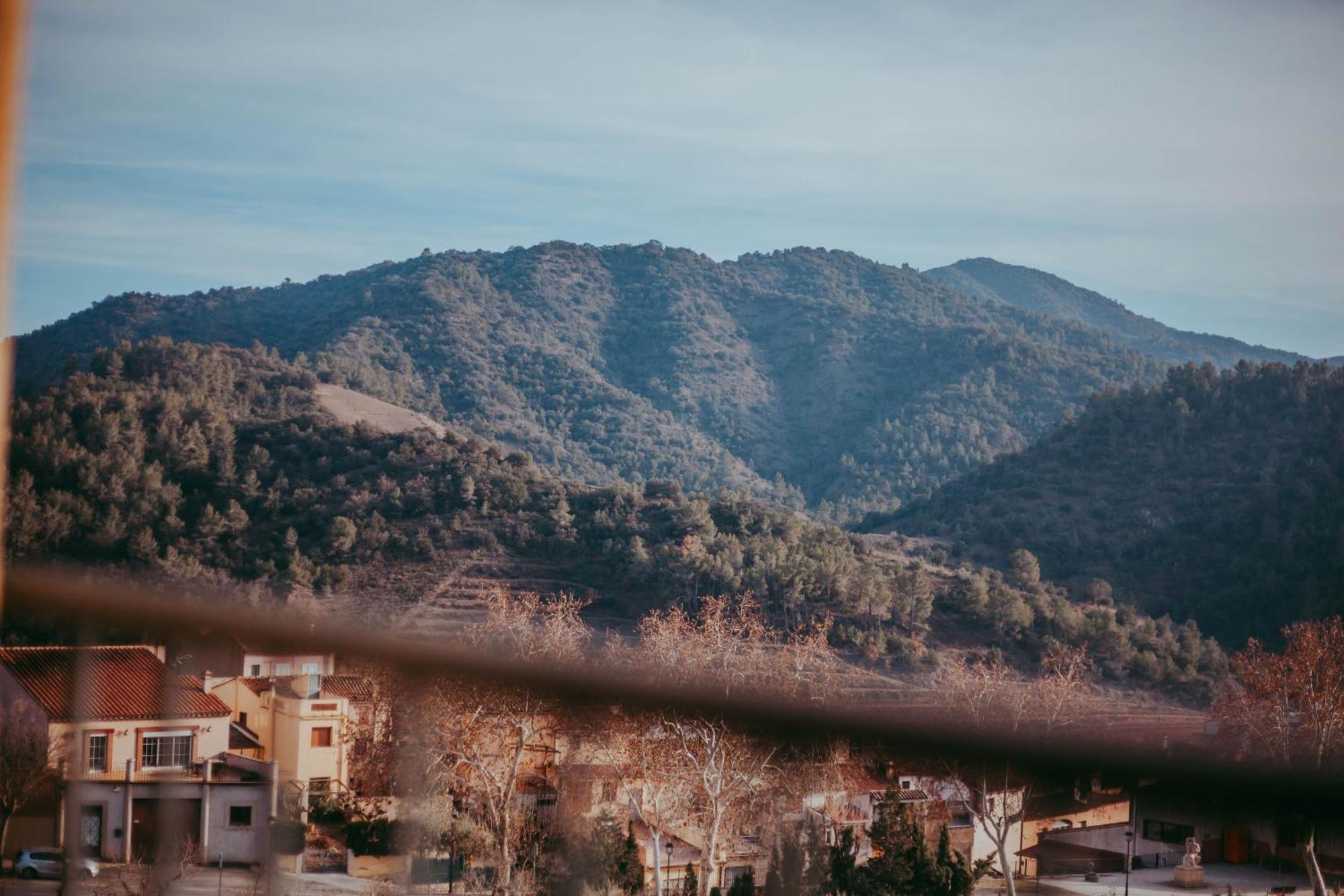 Hostal Restaurant Mussons Vins Poboleda Dış mekan fotoğraf